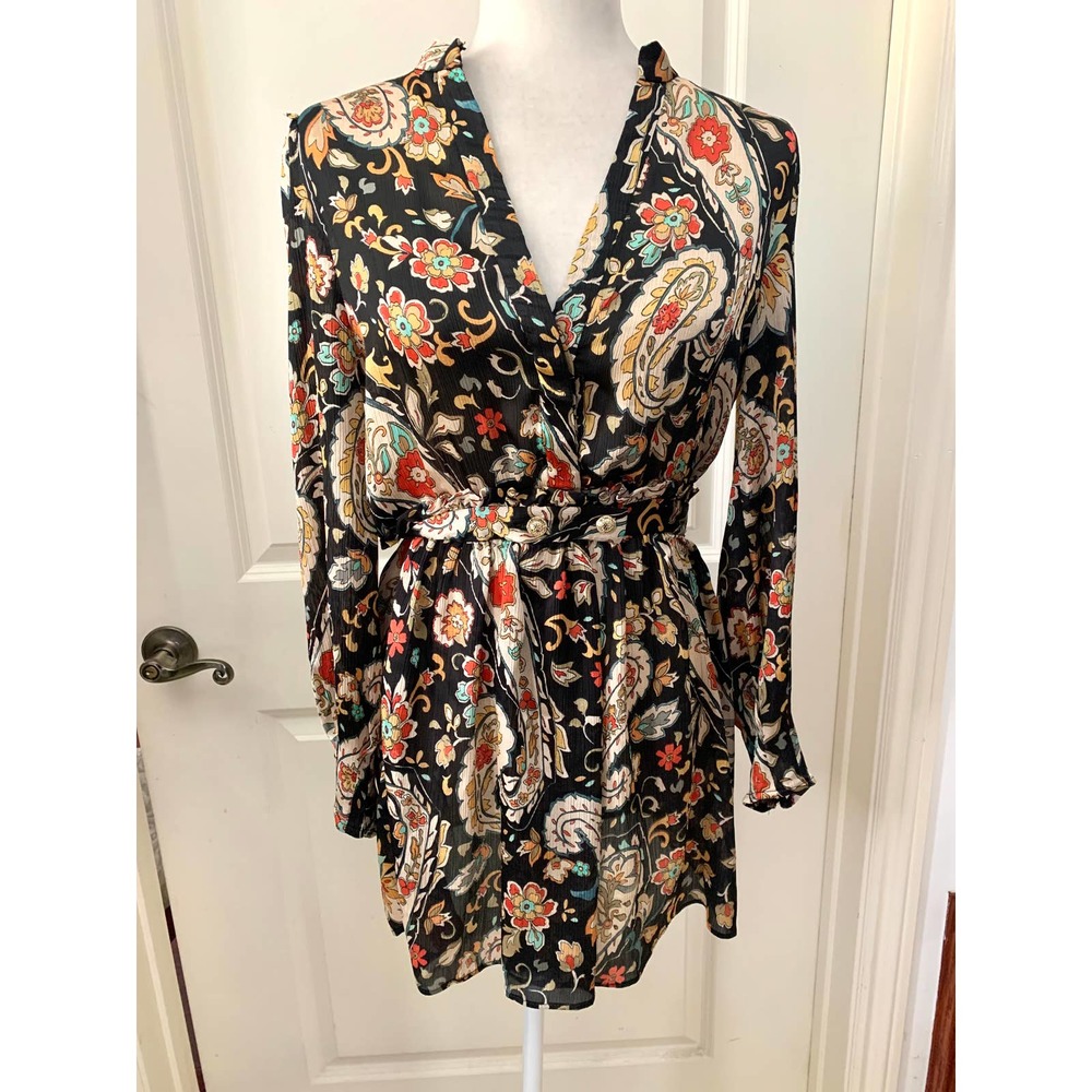 Zara Paisley Floral Printed Short V-neck Dress in Black - Picture 6 of 15
